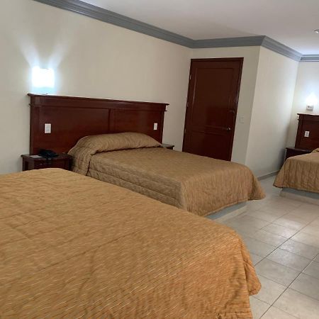 Real Del Sur Motel Moroleon Eksteriør billede