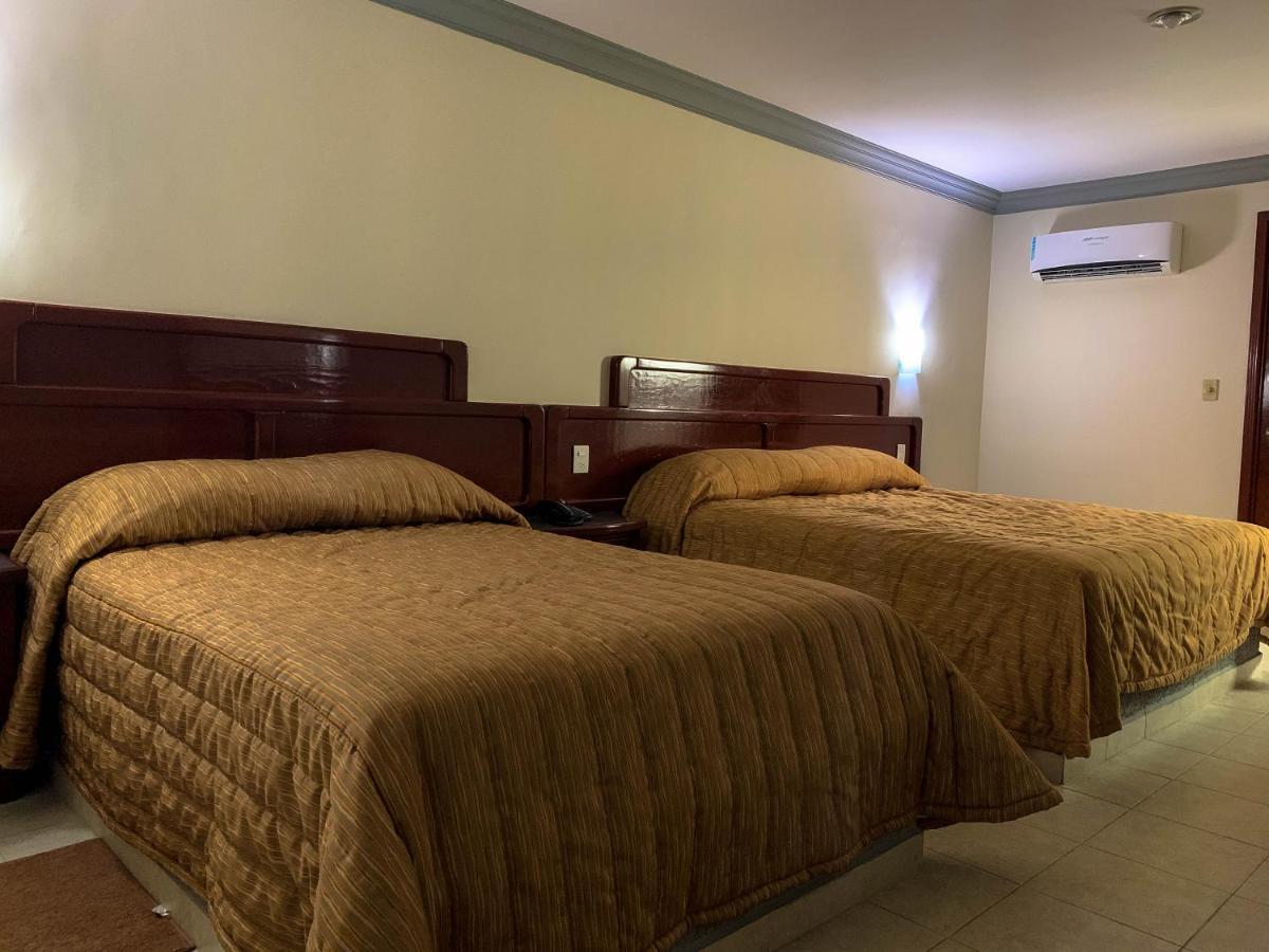 Real Del Sur Motel Moroleon Eksteriør billede