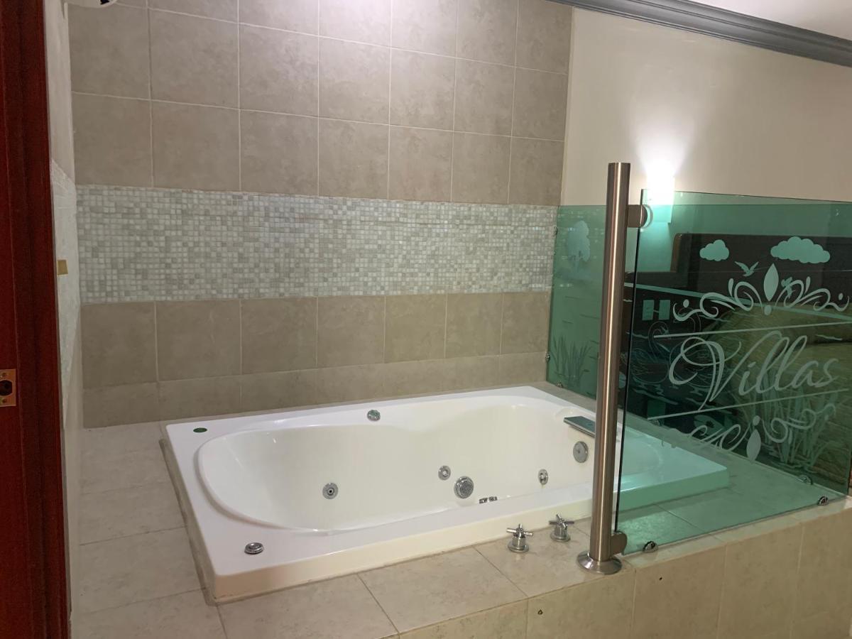 Real Del Sur Motel Moroleon Eksteriør billede