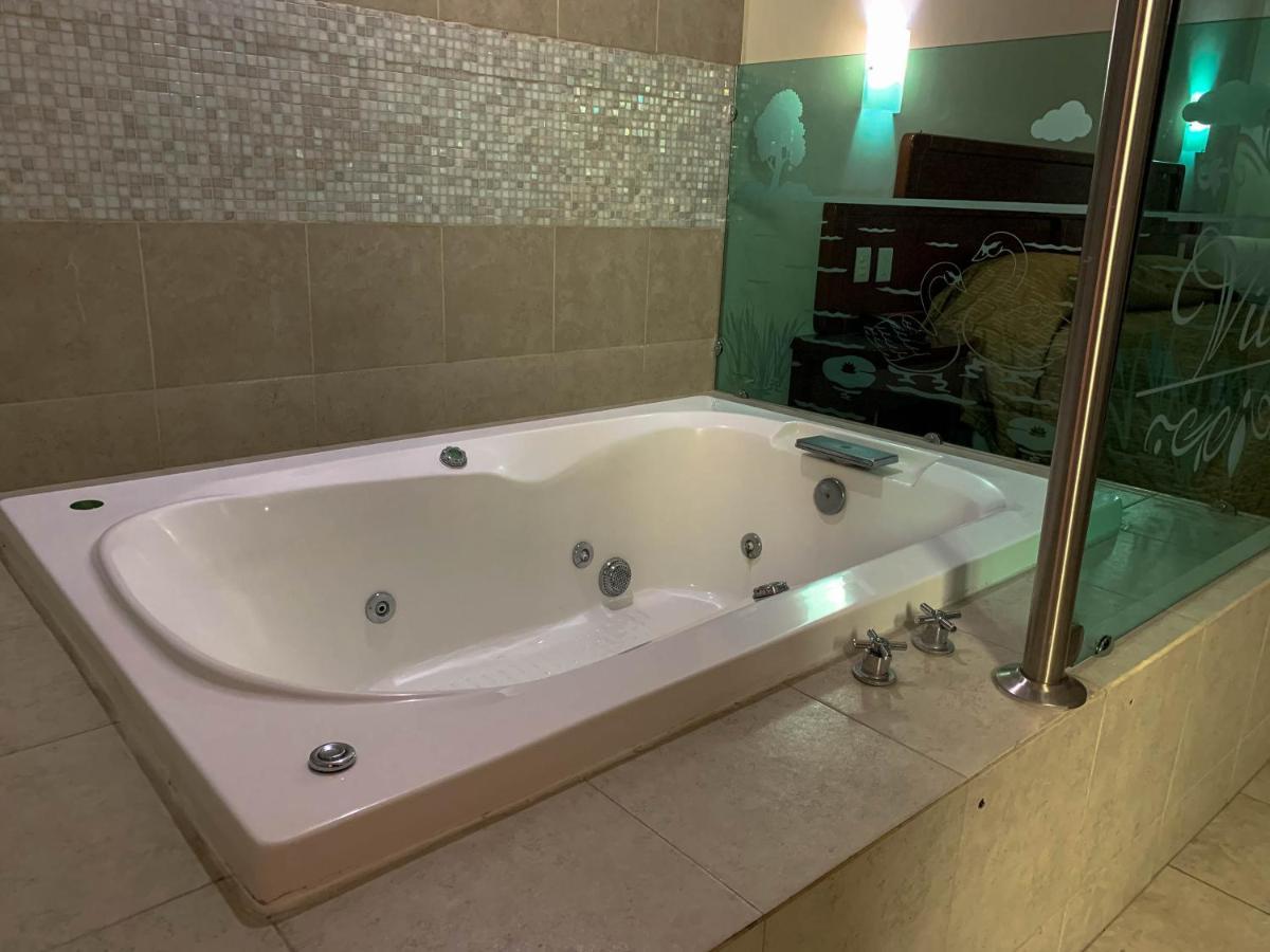 Real Del Sur Motel Moroleon Eksteriør billede