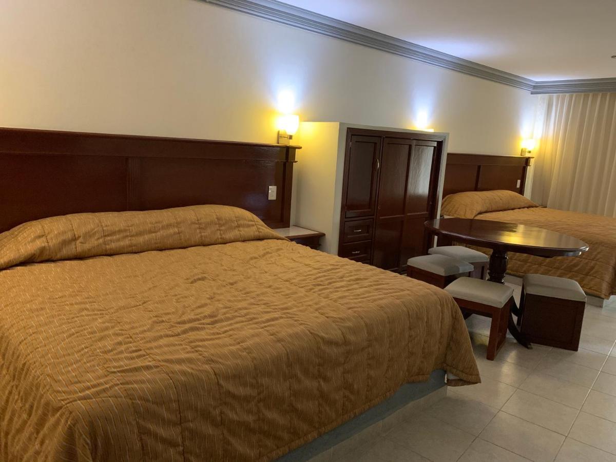 Real Del Sur Motel Moroleon Eksteriør billede