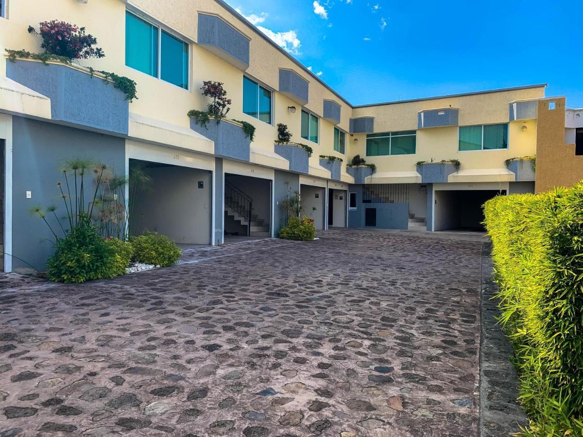 Real Del Sur Motel Moroleon Eksteriør billede